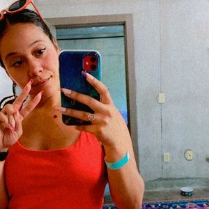 Meet your Posher, Bella